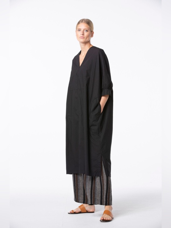 oska Dresses & Skirts - Oska Encila Midi Dress Black Cotton Poplin Lagenlook Slow Fashion Designer   L18